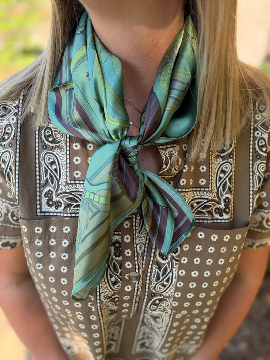 The Lexington square Scarf