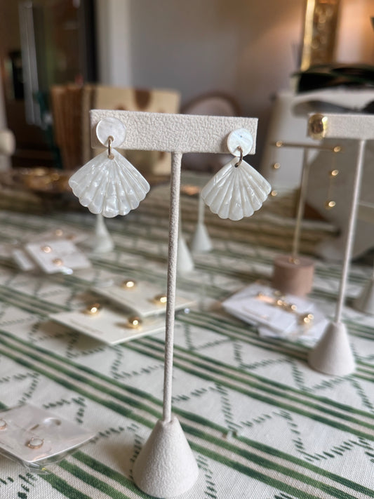 Seaside Pearl Shells
