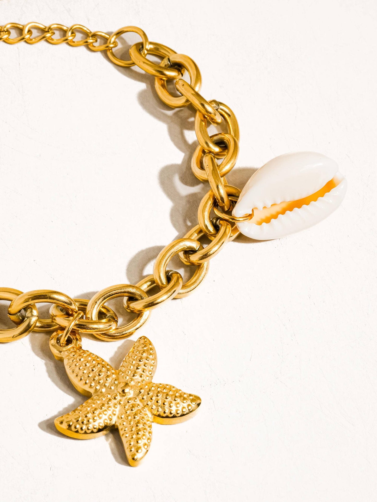 Aspen 18K Gold Non-Tarnish Stars & Shells Chain Bracelet: Yellow Gold