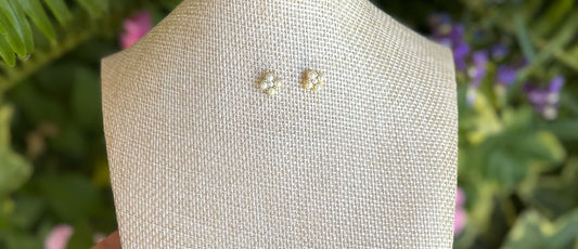 Clover pearl earrings