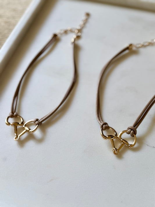 Horsebit Link Choker