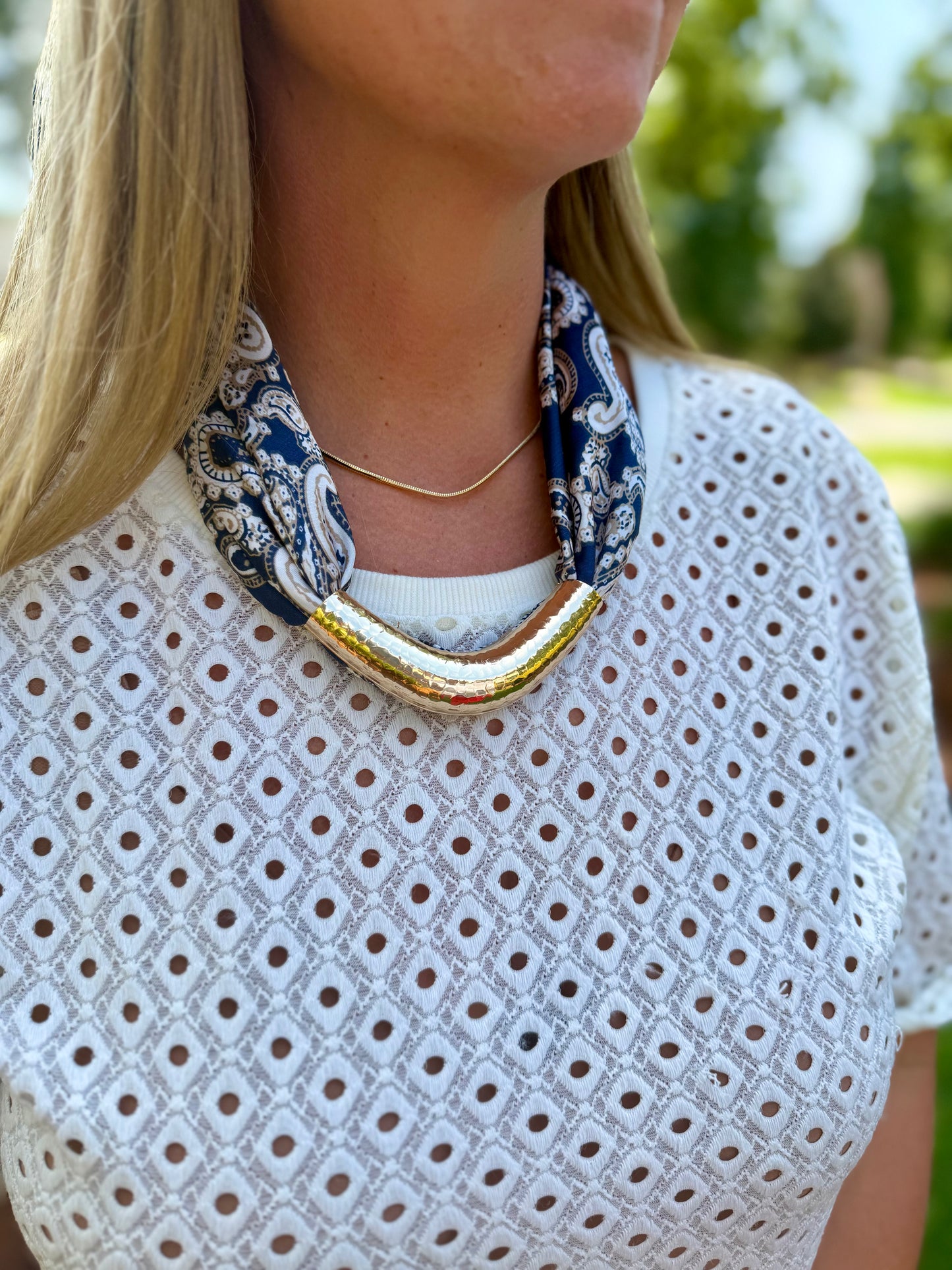 Scarf Enhancer - V shape