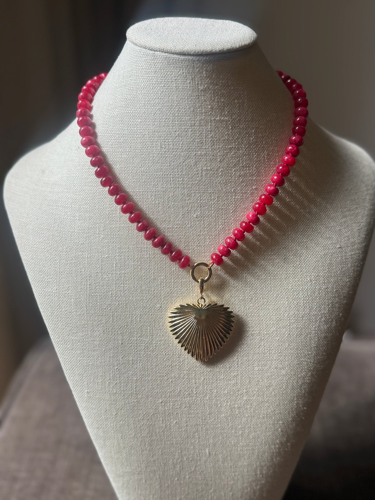 Rose Heart Necklace MAGNETIC