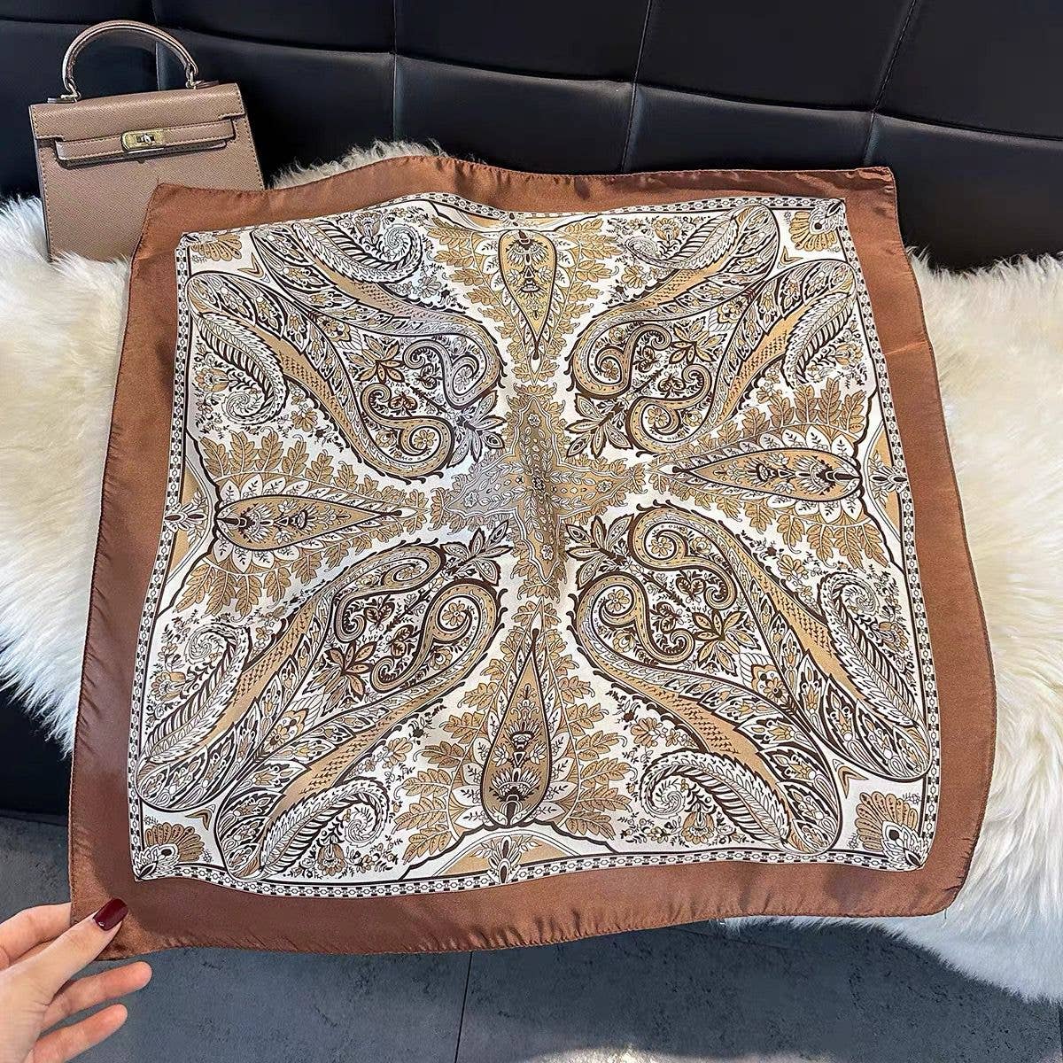 The Georgia Scarf : Brown